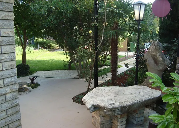 Kristijan Apartman *